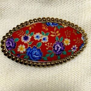 Red Korean vintage clip